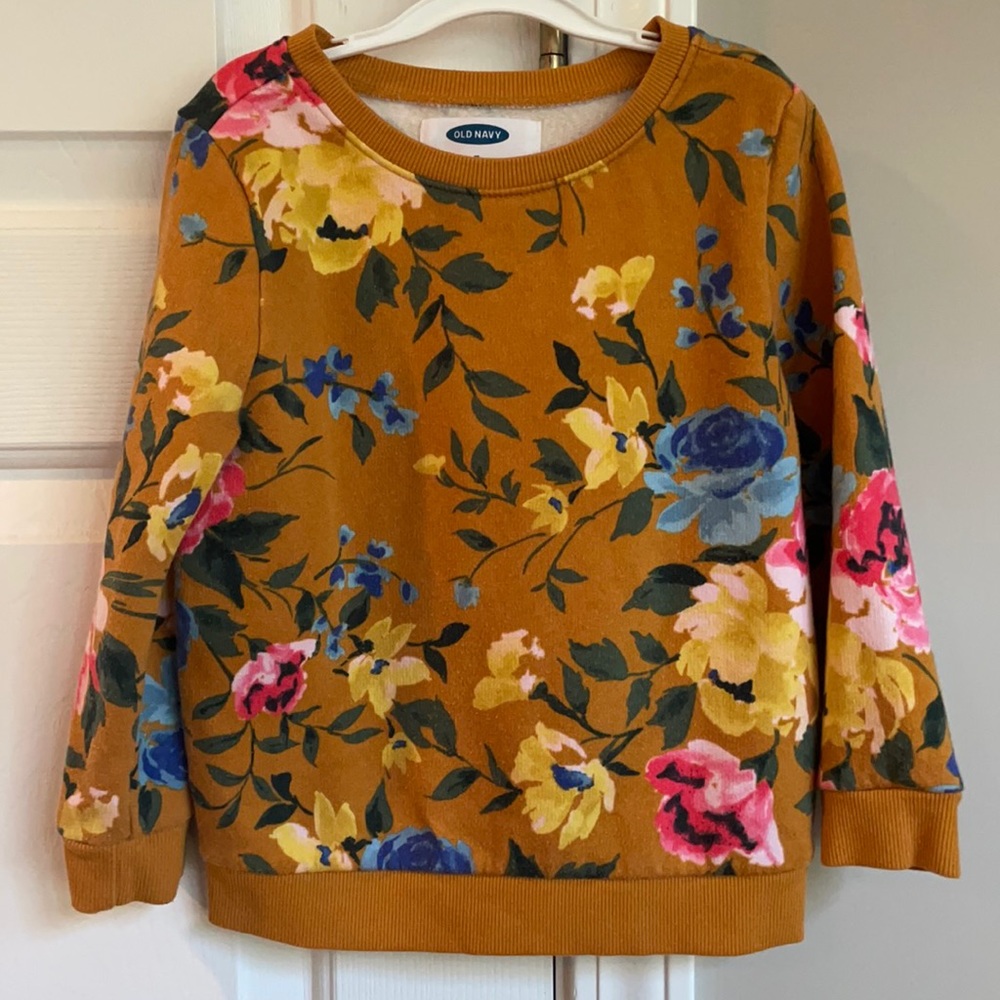 Toddler Old Navy printed sweatshirt.